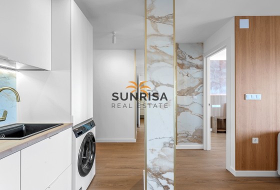 Appartement · Herverkoop - Torrevieja · Punta Prima · Alicante · Spanje