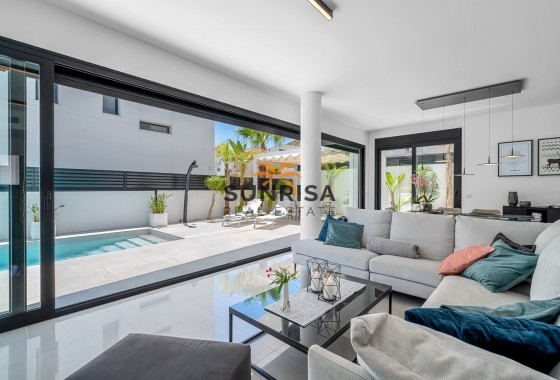 Villa · Resale - Guardamar del Segura · Alicante · Spain