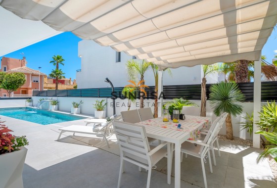 Villa · Resale - Guardamar del Segura · Alicante · Spain