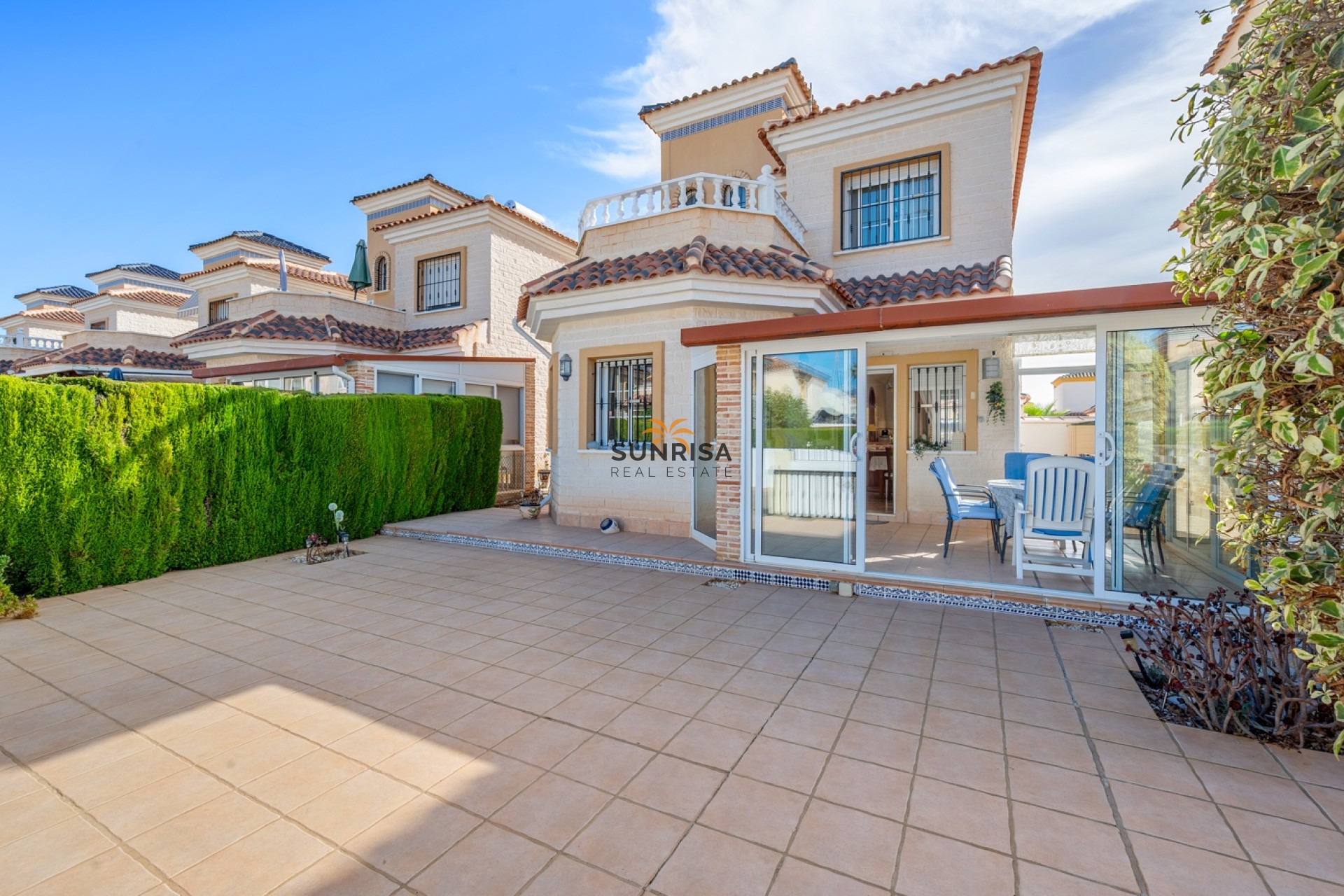 Resale - Villa - Guardamar del Segura
