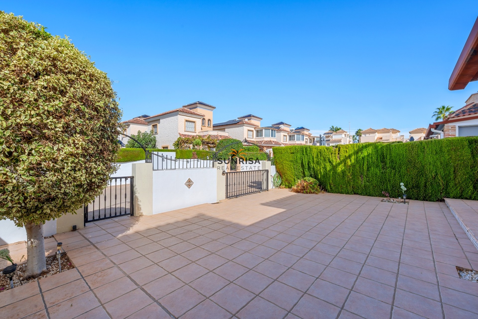 Resale - Villa - Guardamar del Segura