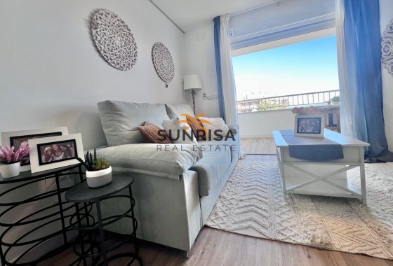 Appartement · Herverkoop - Torrevieja · Punta Prima · Alicante · Spanje