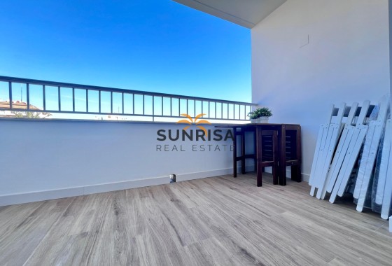 Appartement · Herverkoop - Torrevieja · Punta Prima · Alicante · Spanje
