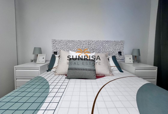 Appartement · Herverkoop - Torrevieja · Punta Prima · Alicante · Spanje