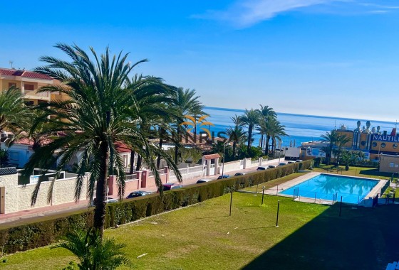 Appartement · Herverkoop - Torrevieja · Punta Prima · Alicante · Spanje