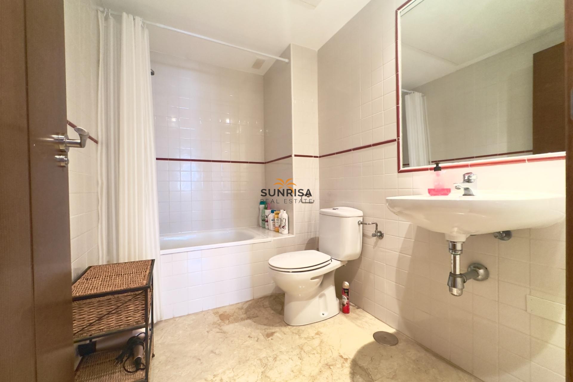 Resale - Apartment - Torrevieja