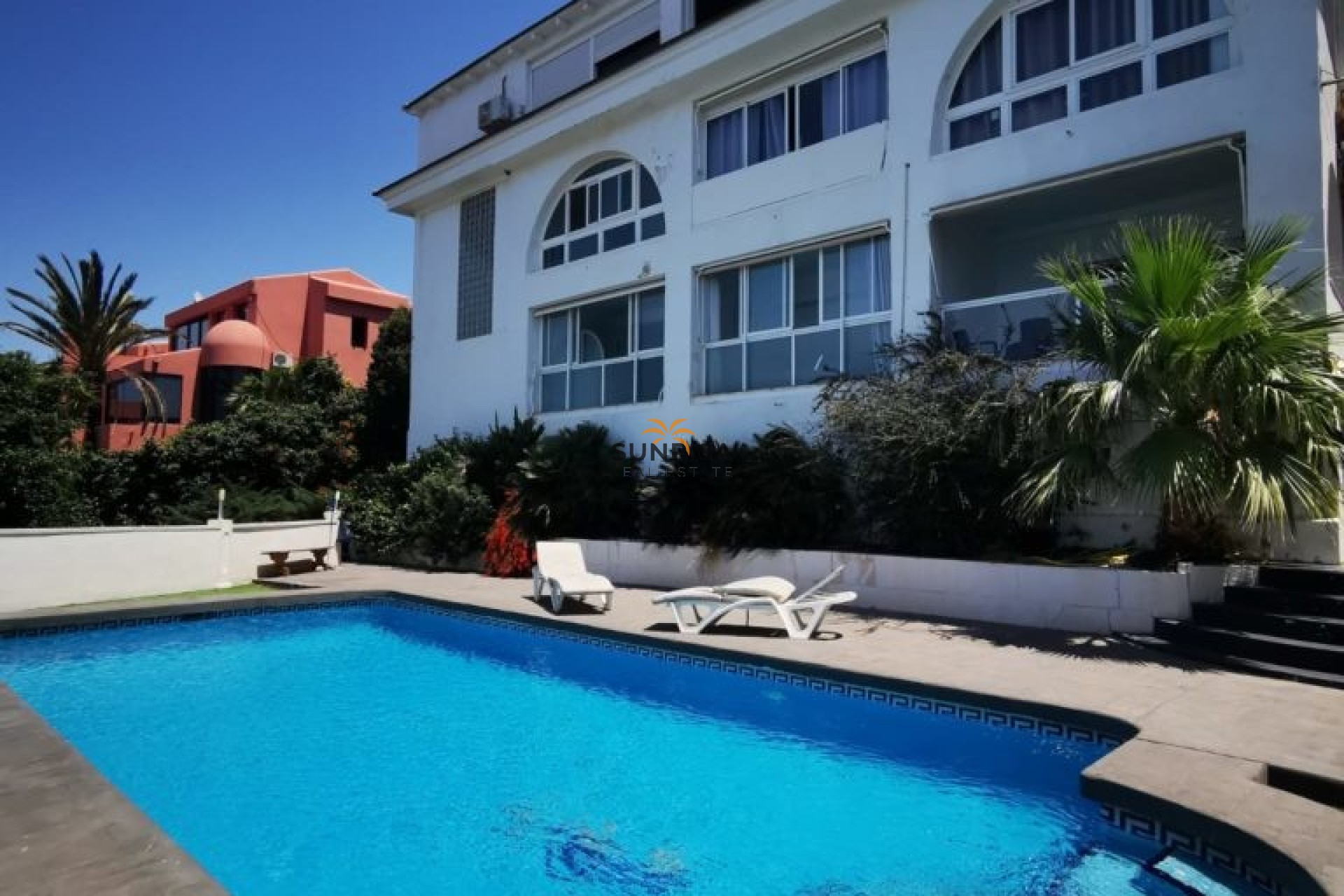 Resale - Villa - Benidorm