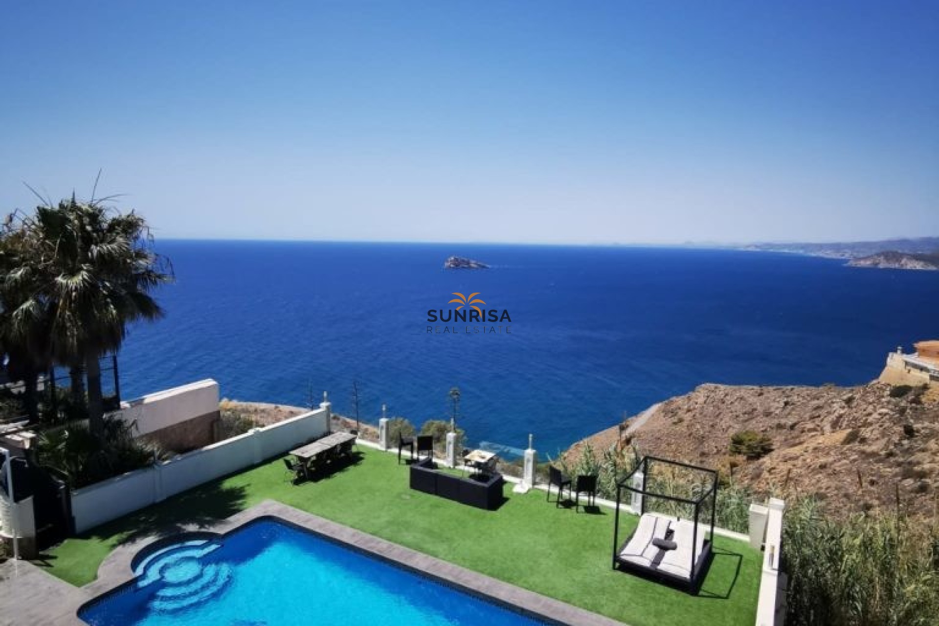Resale - Villa - Benidorm