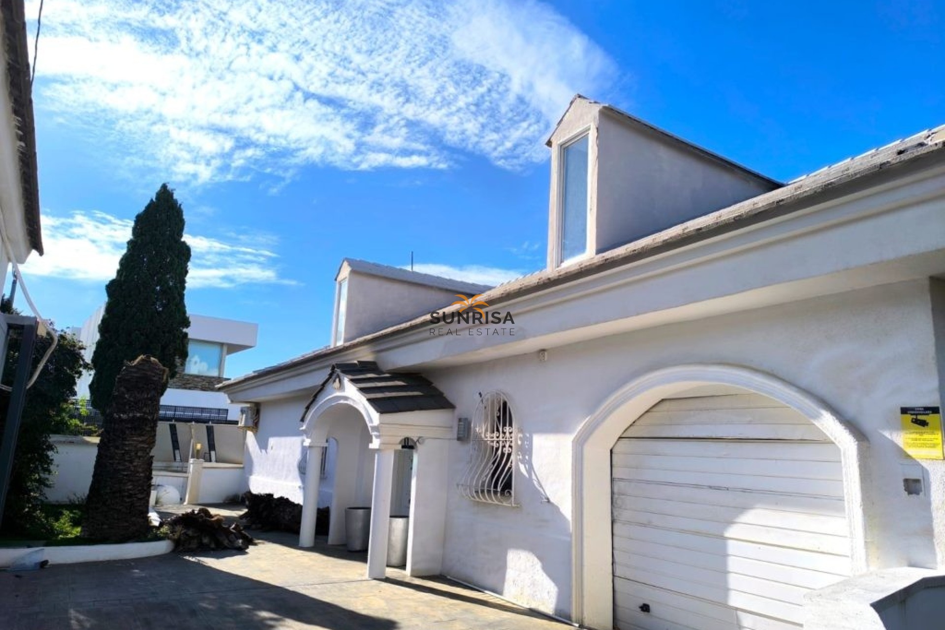 Resale - Villa - Benidorm