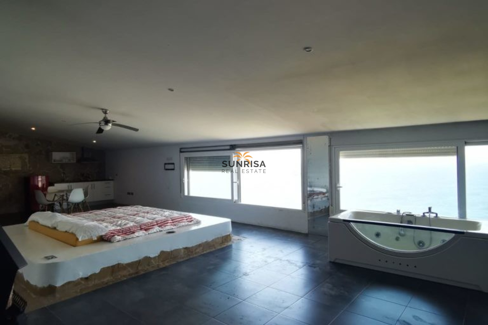 Resale - Villa - Benidorm