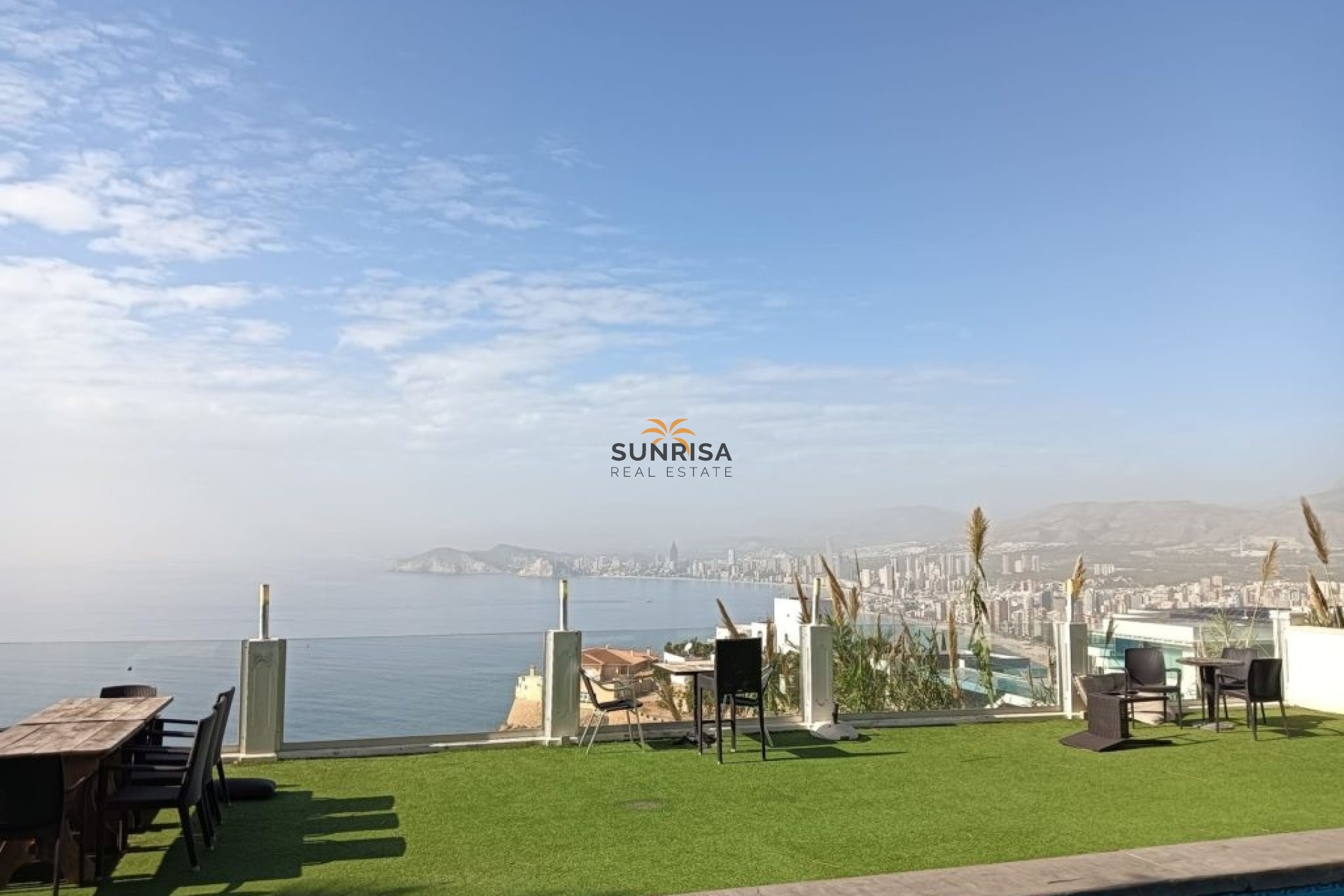 Resale - Villa - Benidorm