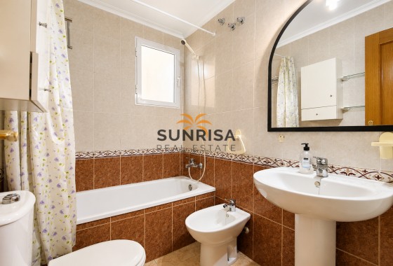 Apartment · Resale - Torrevieja · Playa del Cura · Alicante · Spain