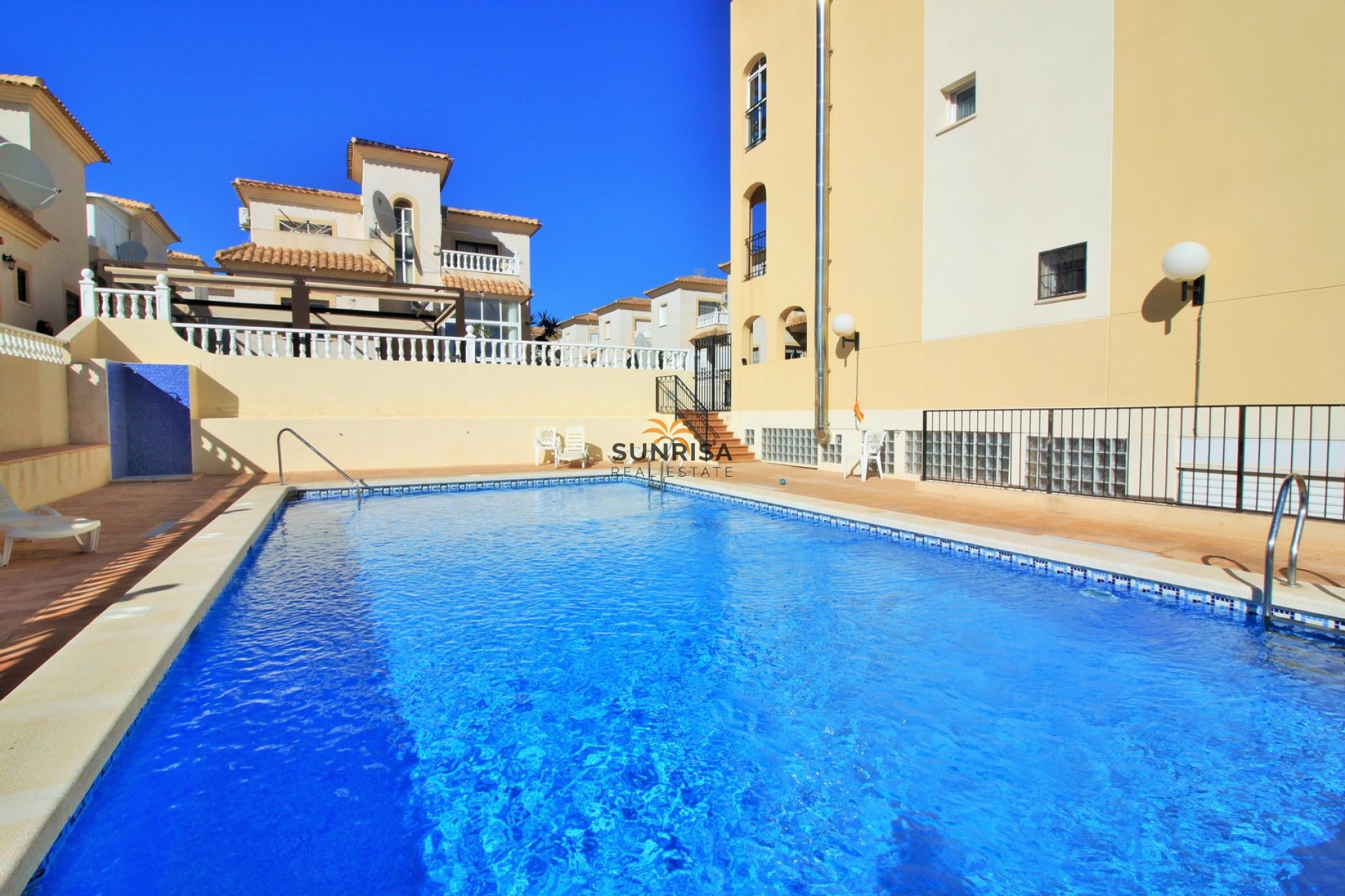 Herverkoop - Villa - Orihuela Costa