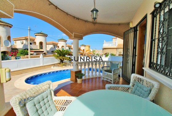 Villa · Herverkoop - Orihuela Costa · Villamartín · Alicante · Spanje