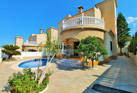 Villa · Herverkoop - Orihuela Costa · Villamartín · Alicante · Spanje