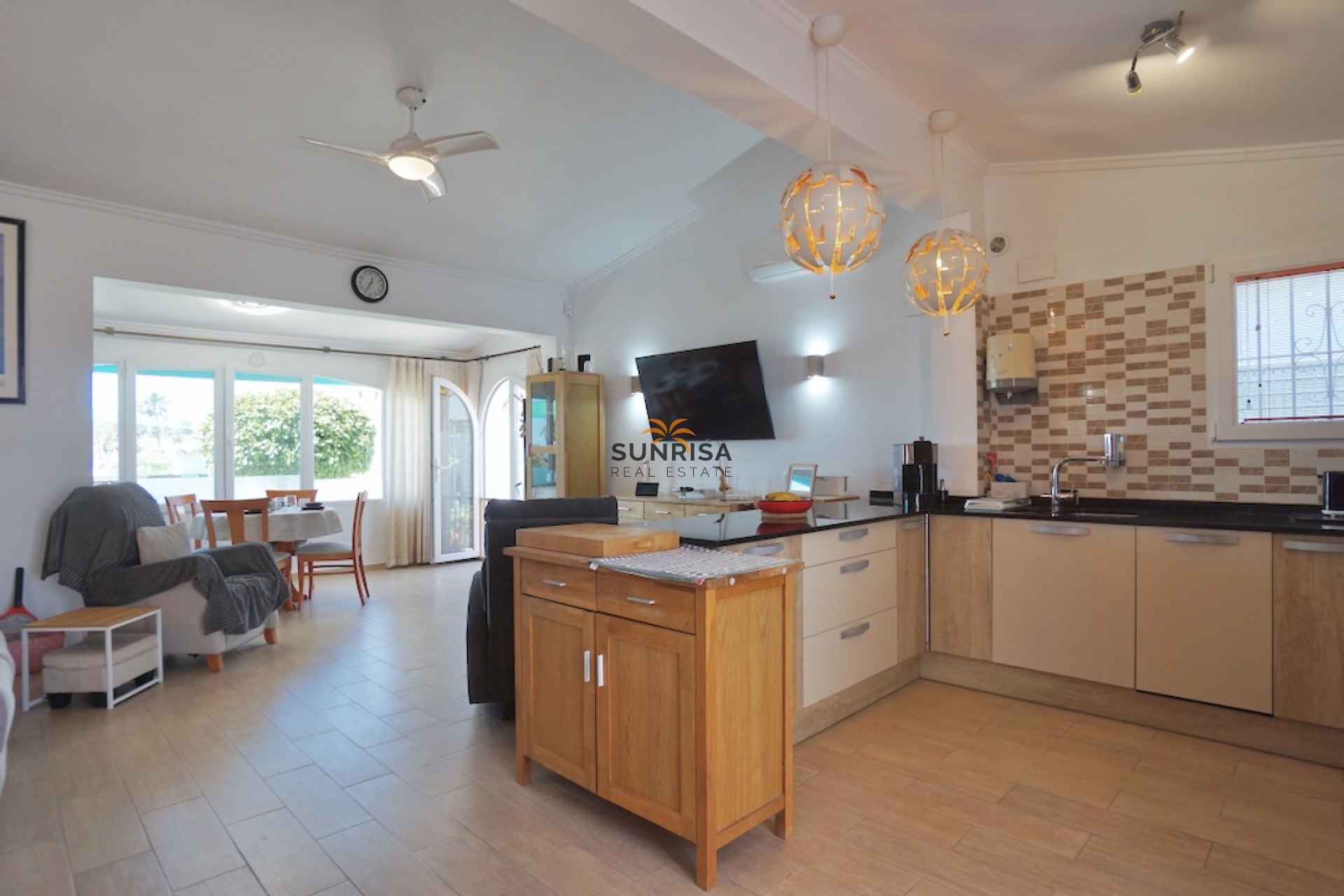 Resale - Villa - Moraira