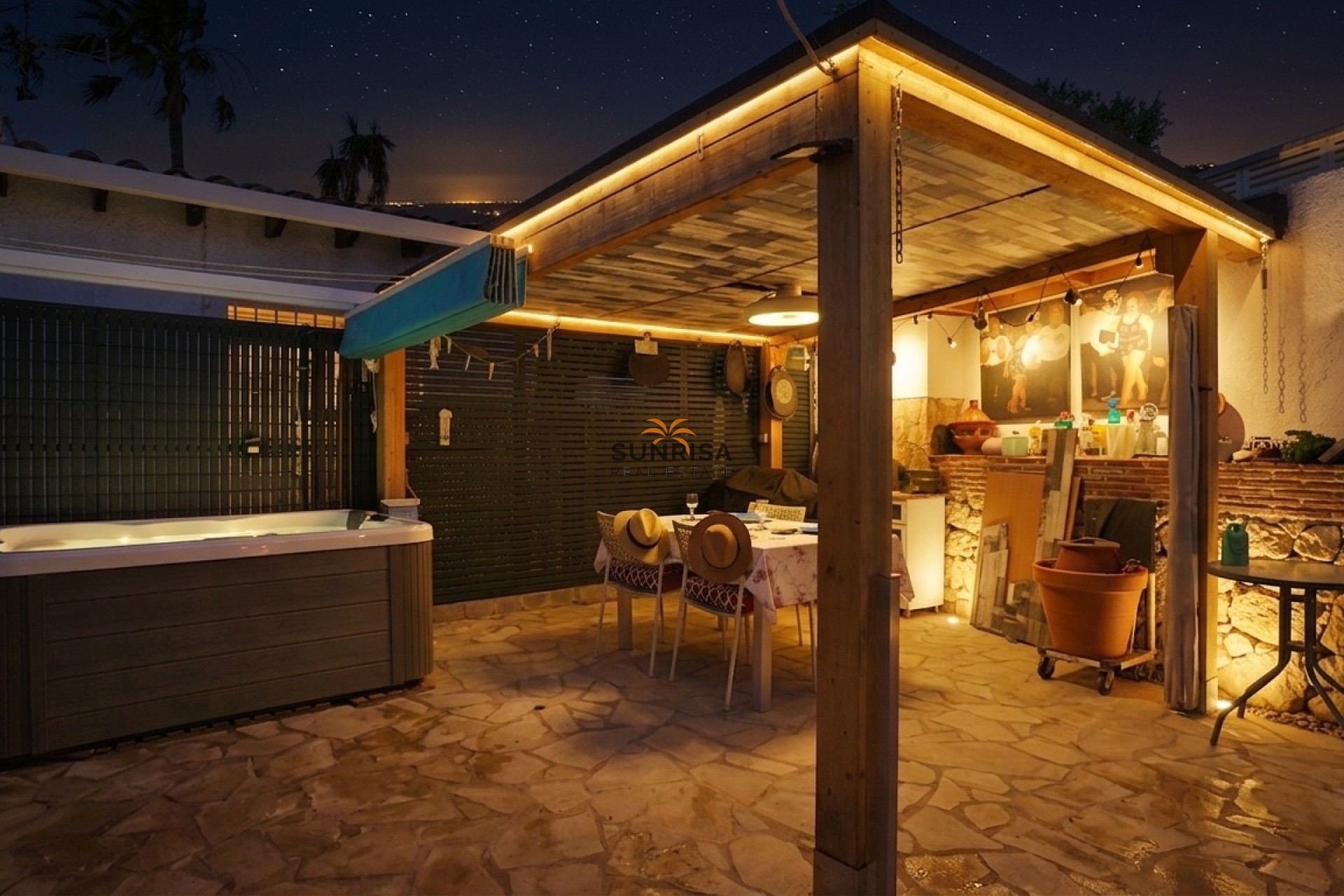 Resale - Villa - Moraira