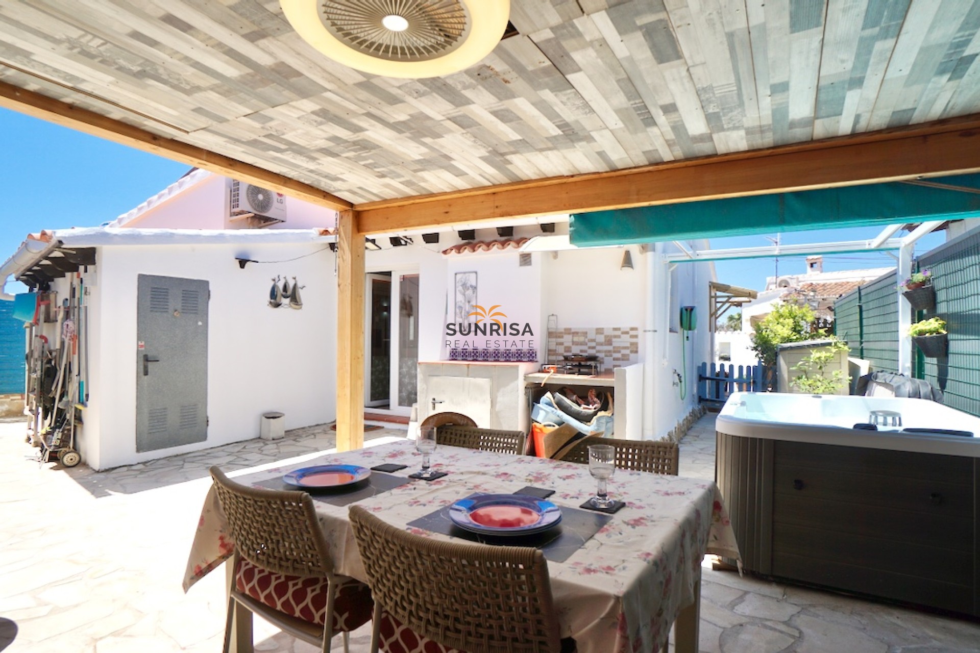 Resale - Villa - Moraira