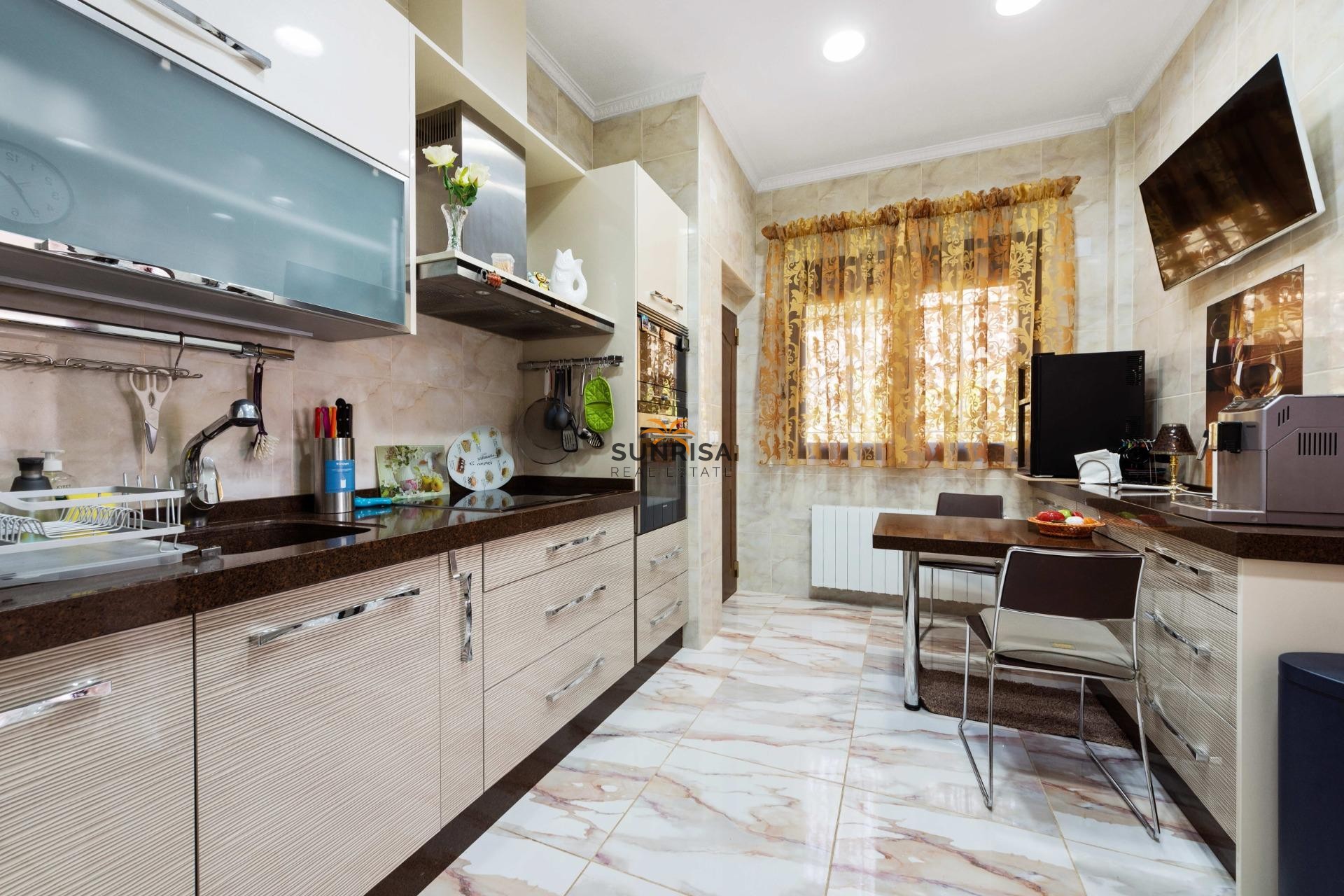 Resale - Villa - Orihuela Costa