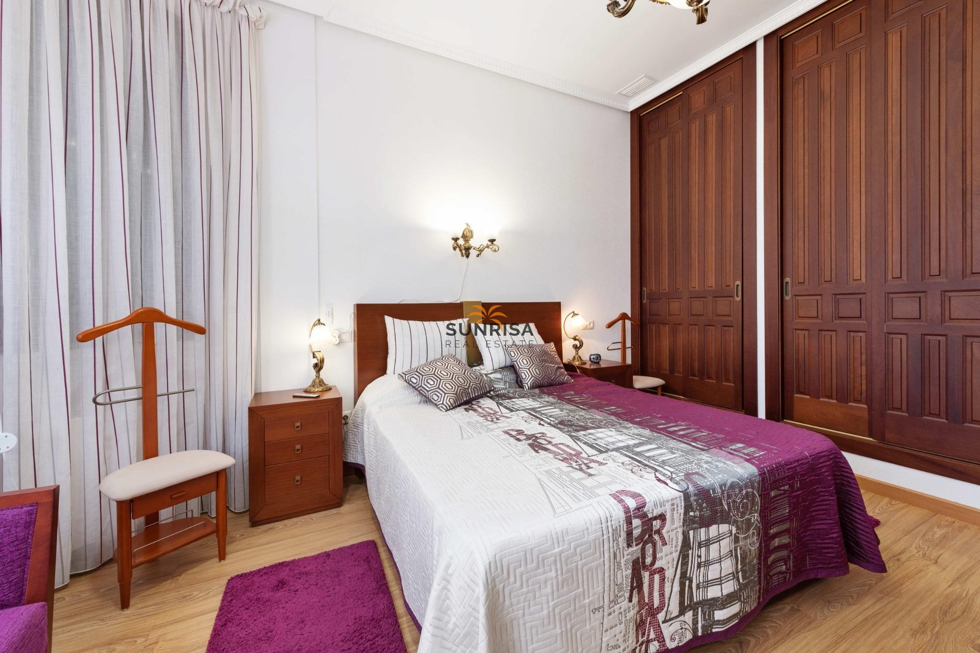 Resale - Villa - Orihuela Costa