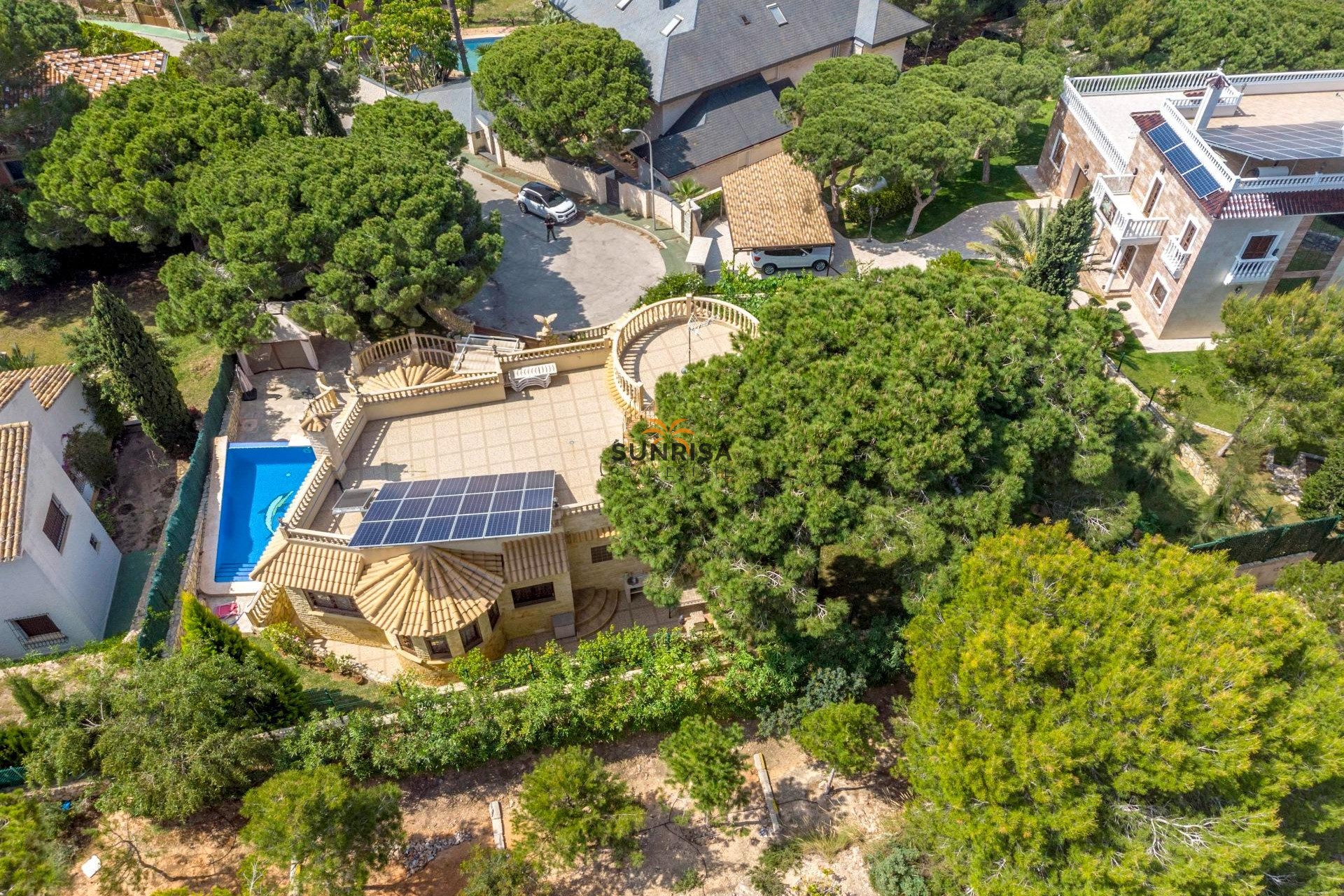 Resale - Villa - Orihuela Costa
