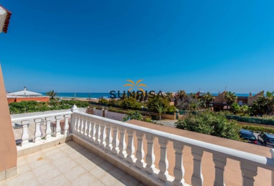 Villa · Revente - Torrevieja · La Mata · Alicante · Espagne