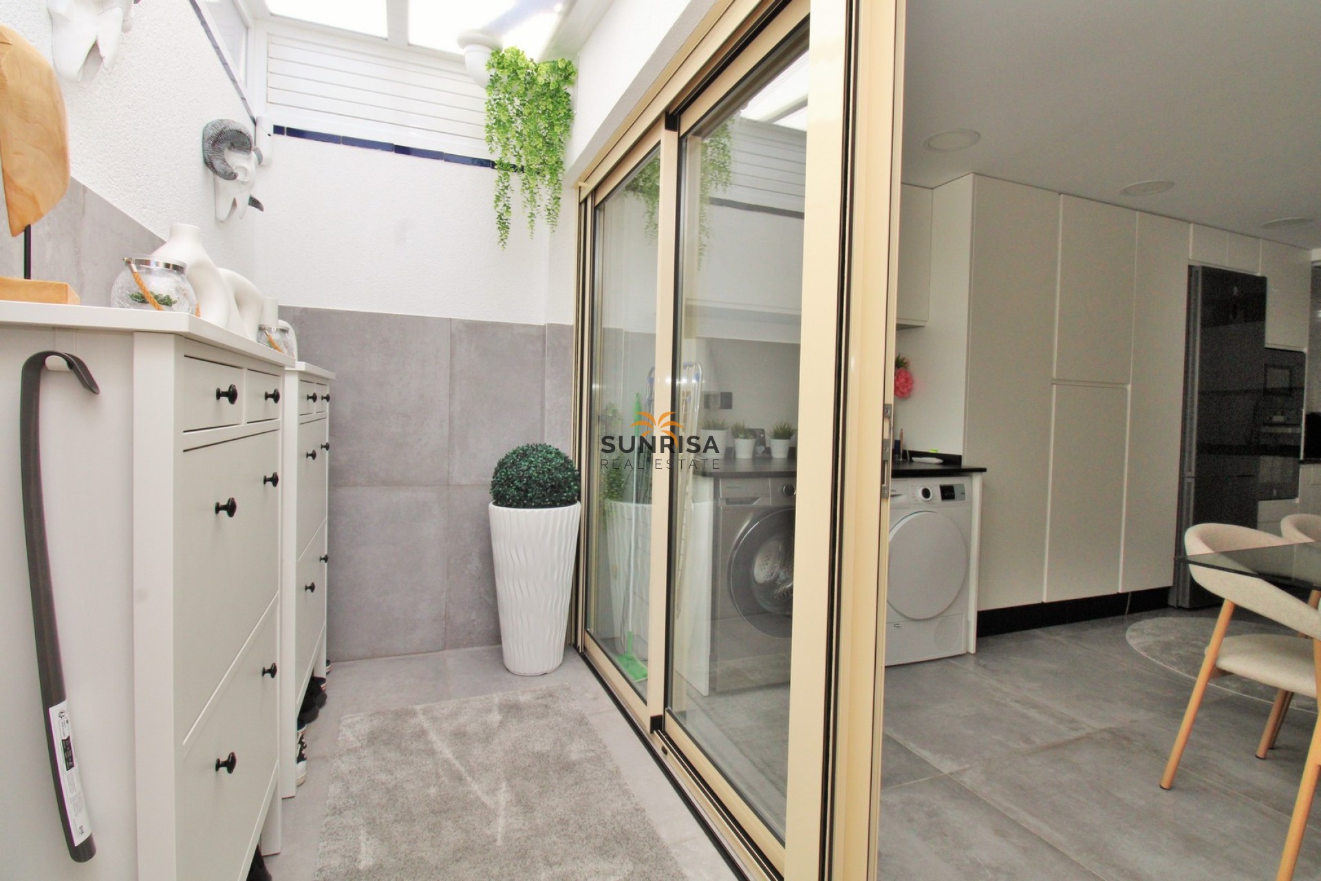 Reventa - Villa - Mil Palmeras