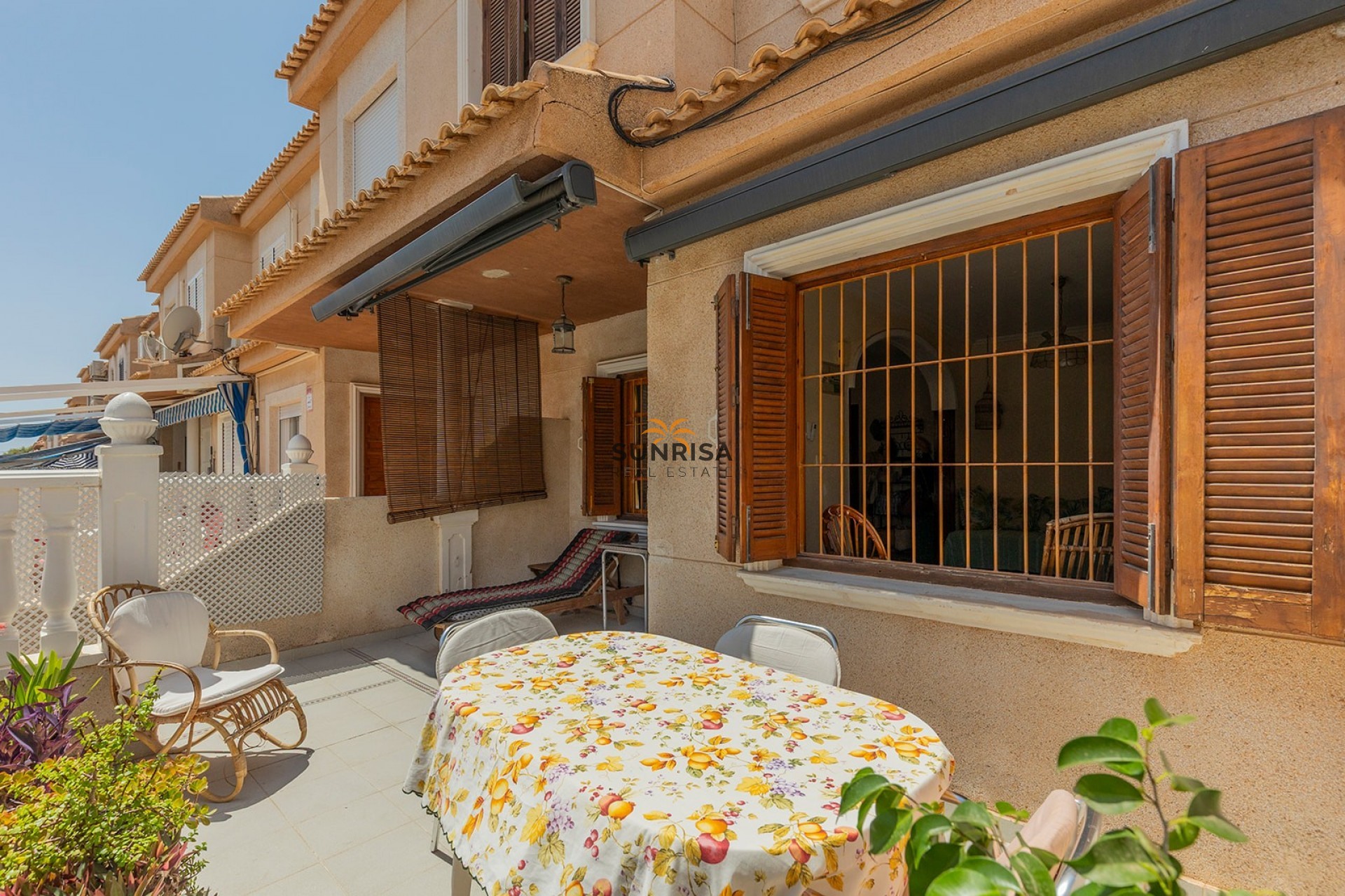 Resale - Townhouse - La Mata