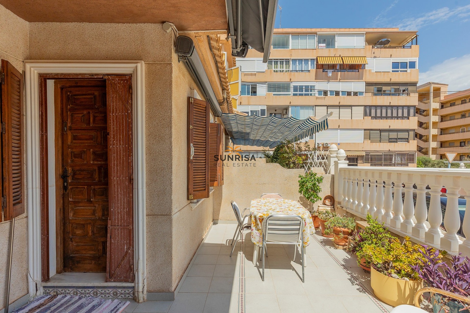 Resale - Townhouse - La Mata