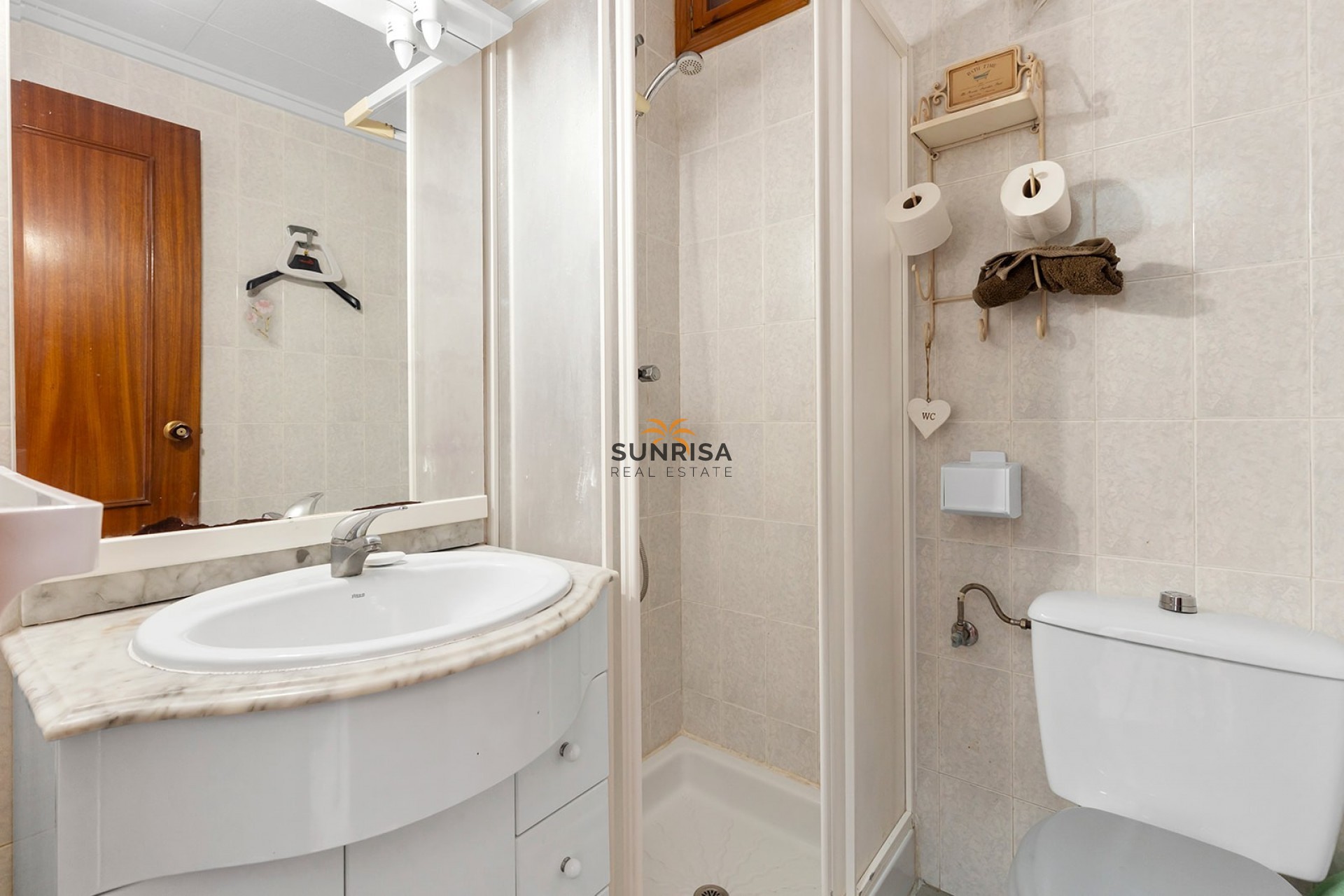 Resale - Townhouse - La Mata