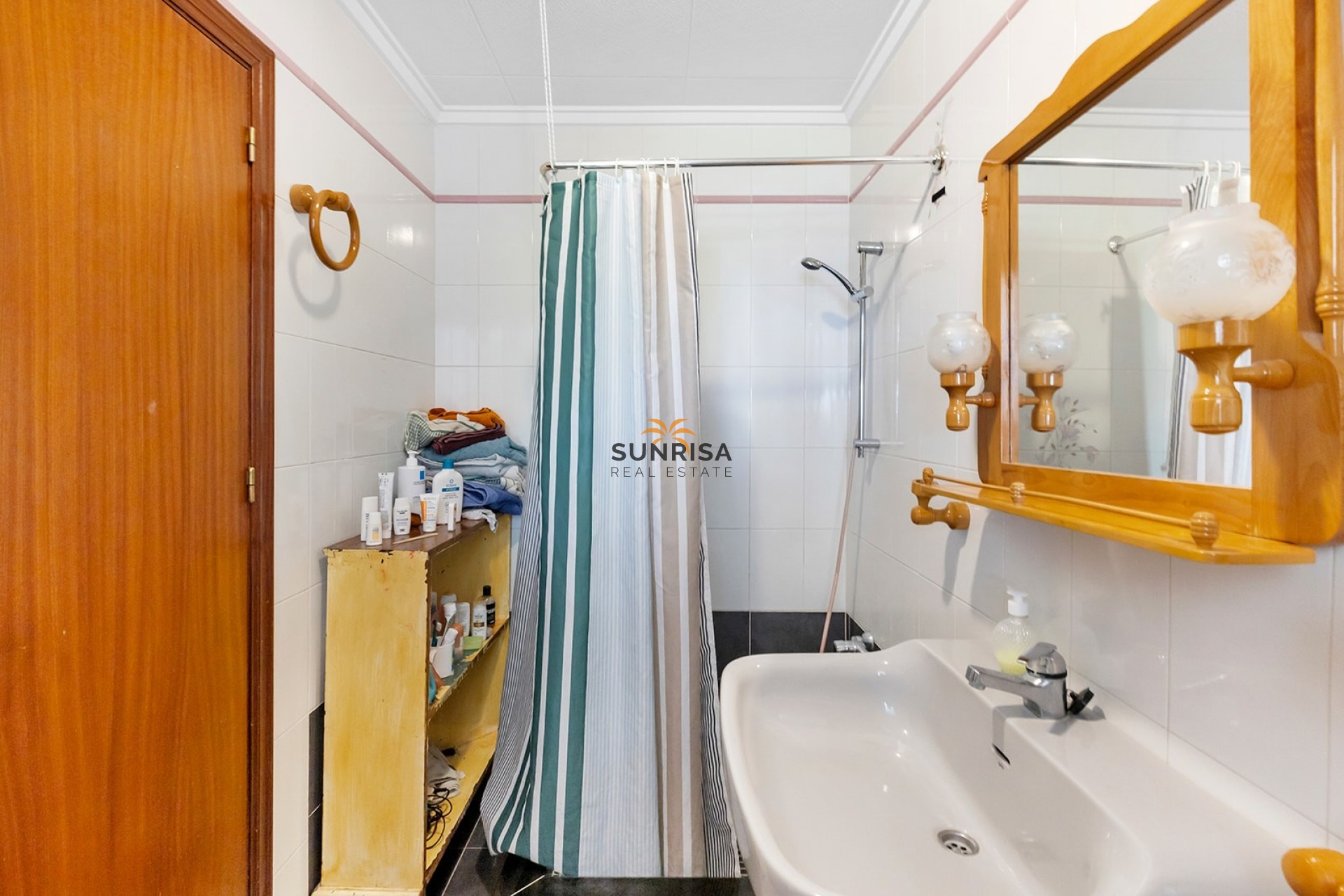 Resale - Townhouse - La Mata