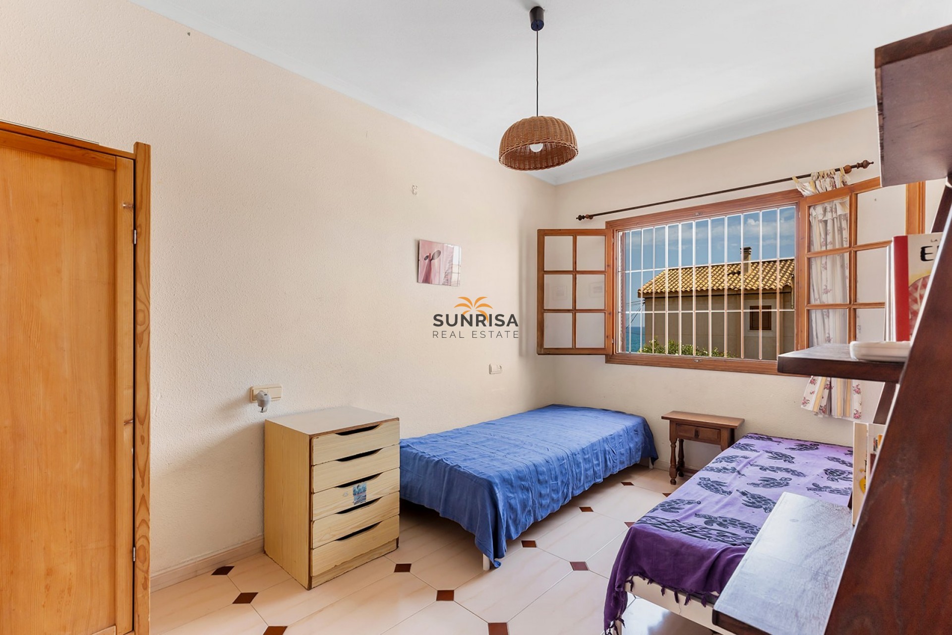 Resale - Townhouse - La Mata