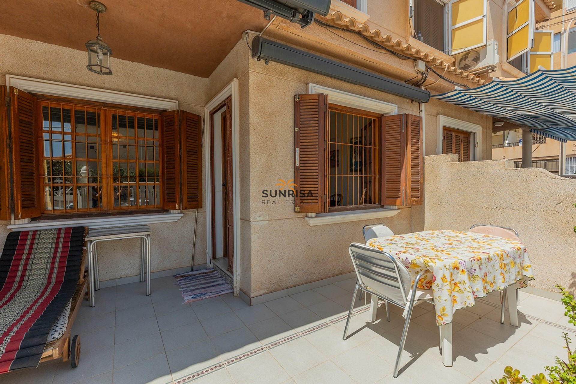 Resale - Townhouse - La Mata