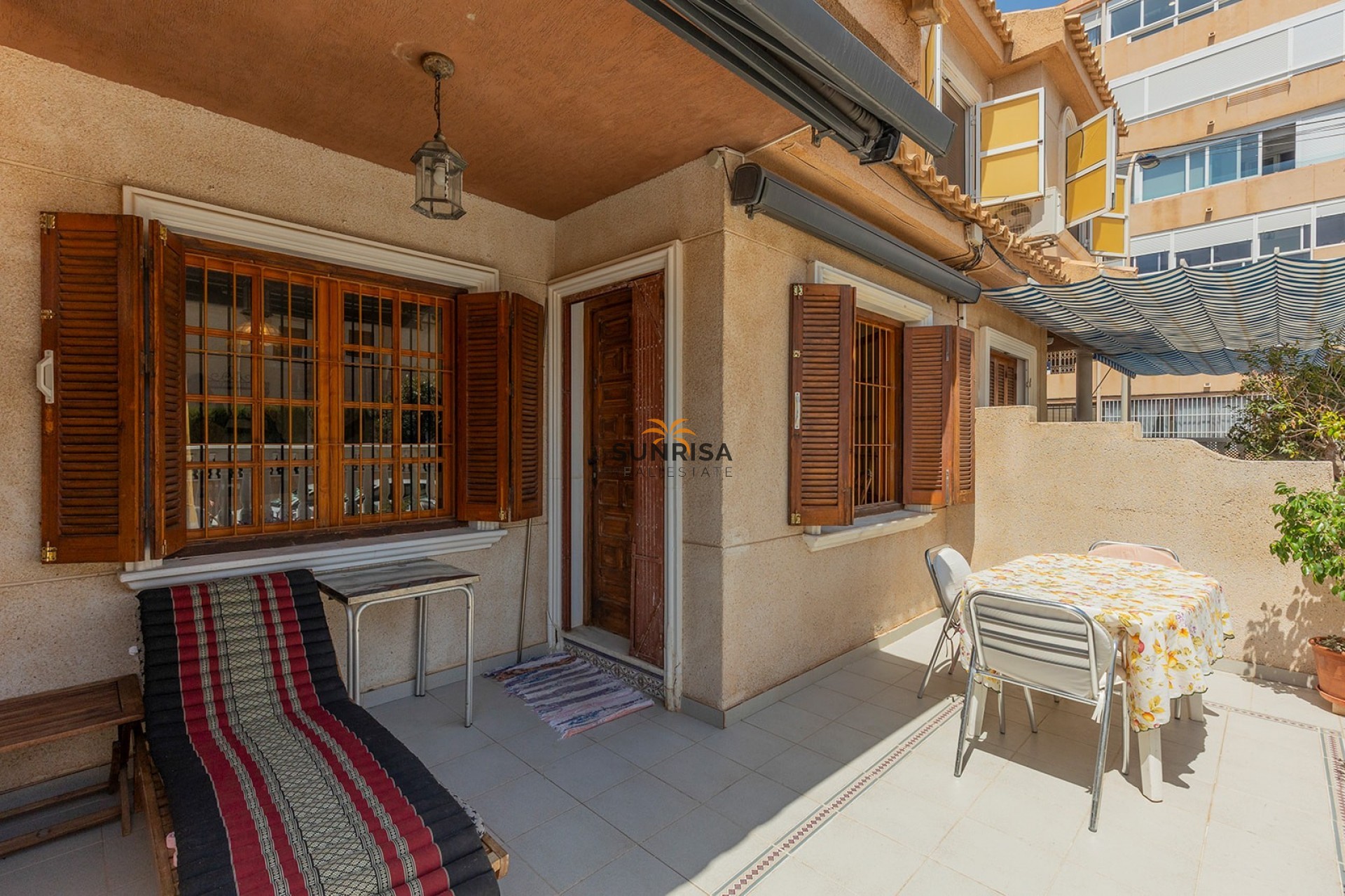 Resale - Townhouse - La Mata