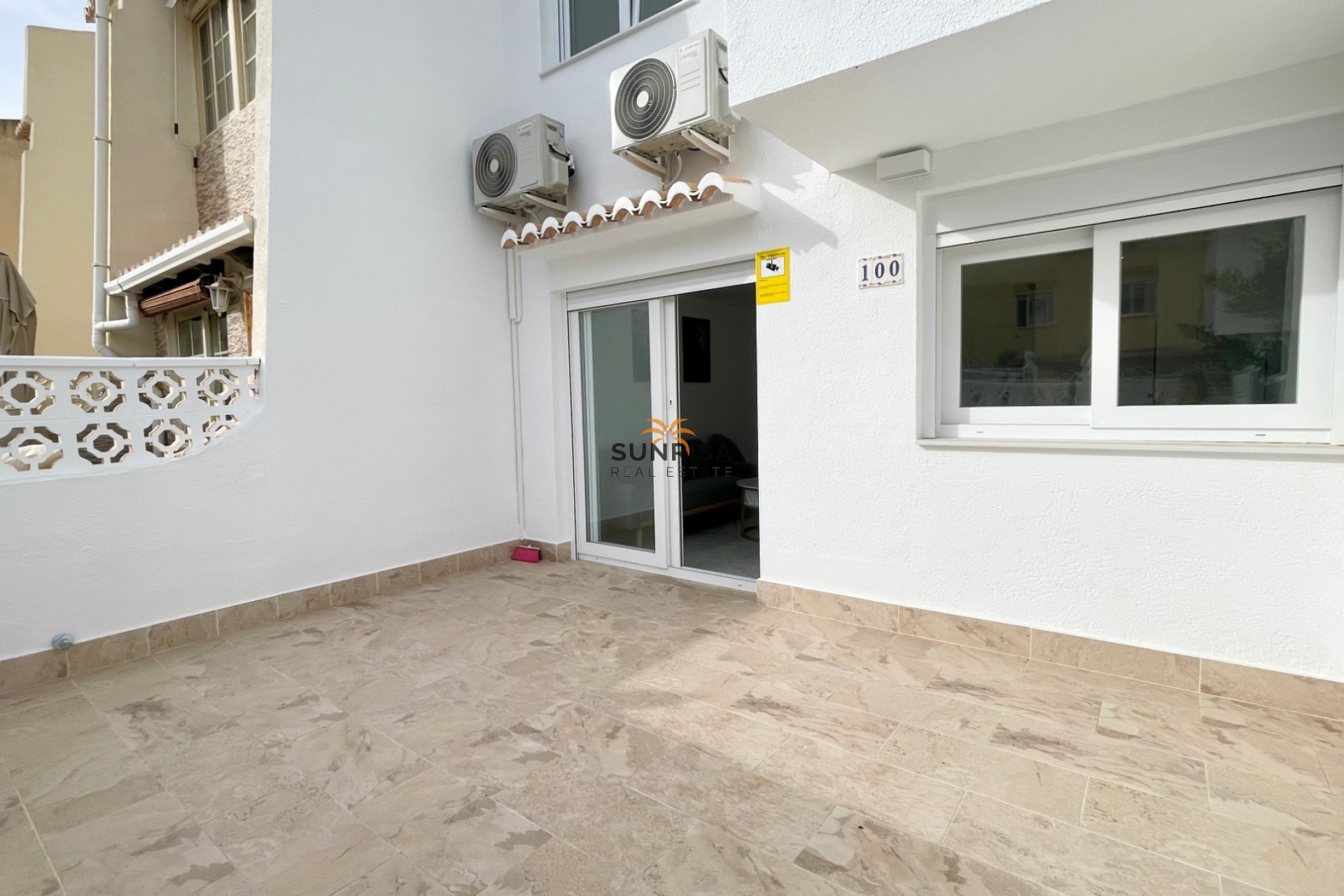Herverkoop - Herenhuis - Torrevieja