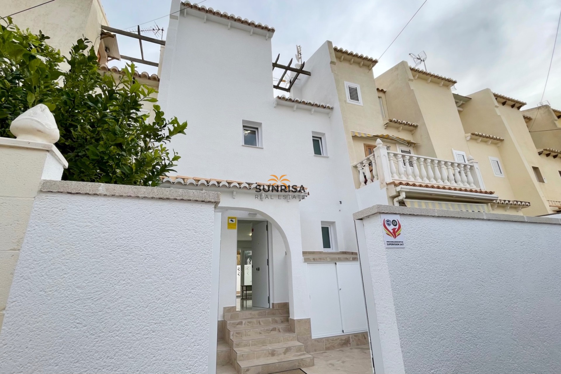 Herverkoop - Herenhuis - Torrevieja