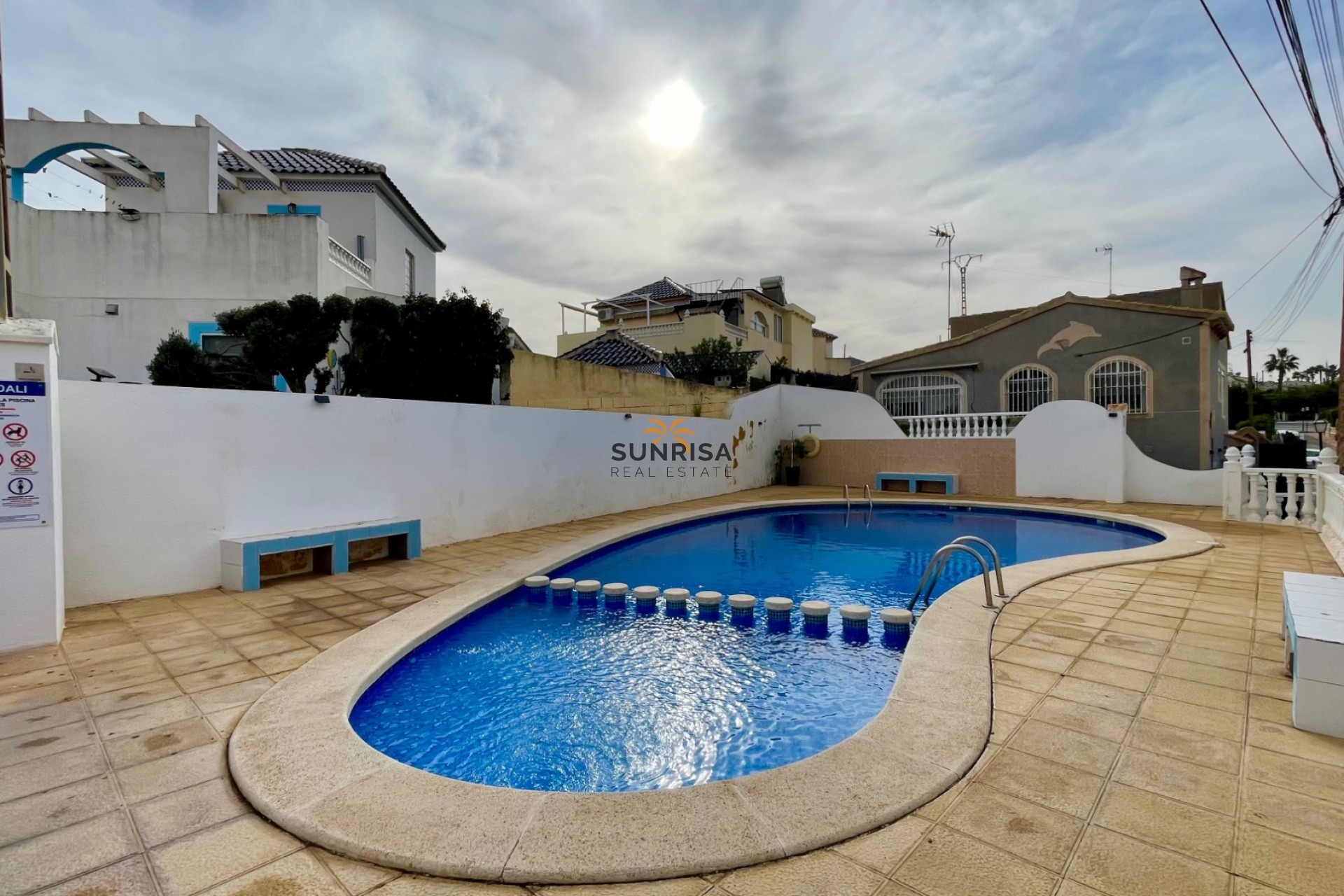 Herverkoop - Herenhuis - Torrevieja