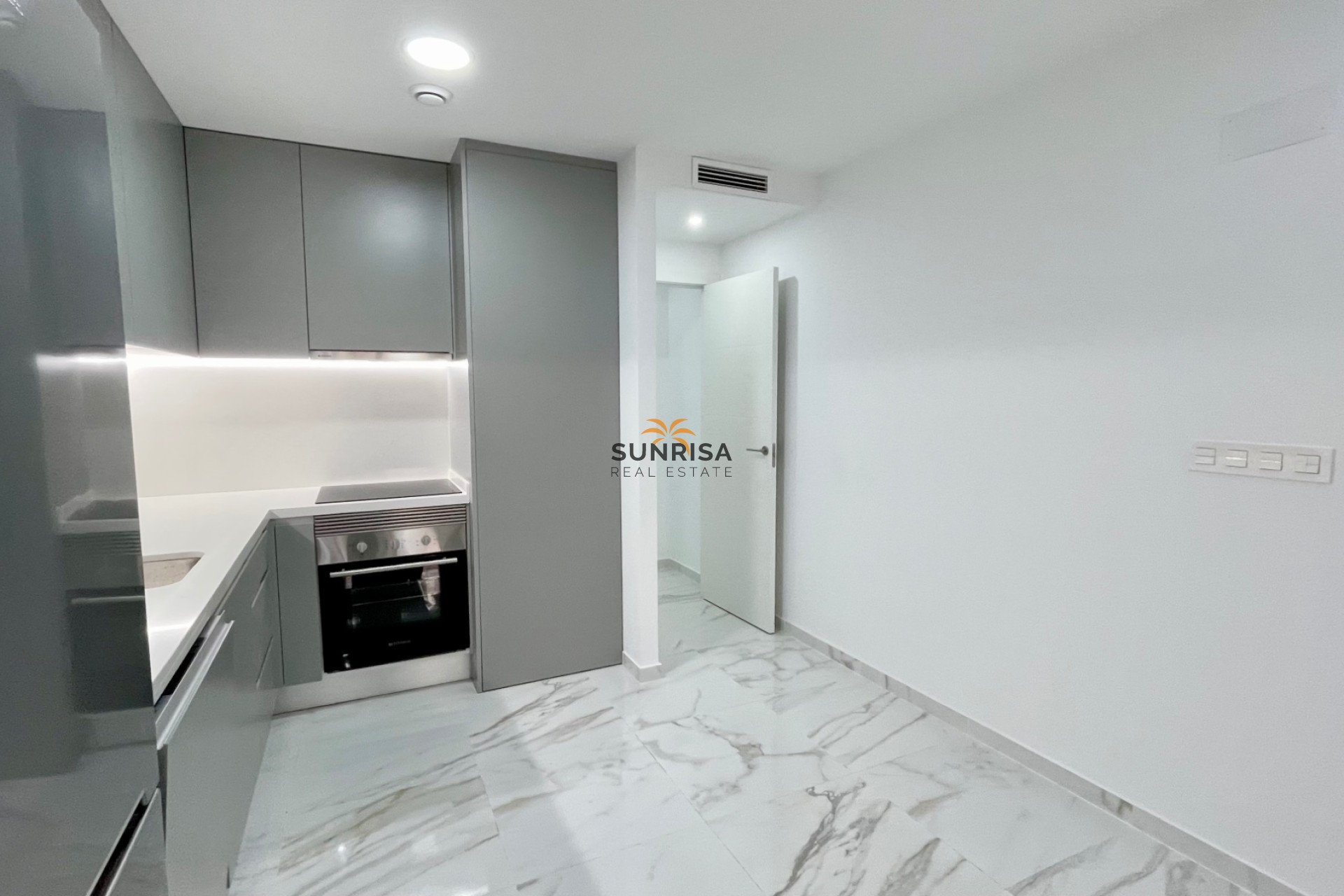 Resale - Apartment - Torrevieja