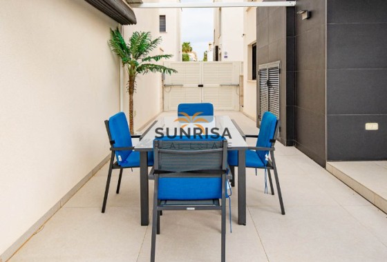 Villa · Revente - Punta Prima · Alicante · Espagne