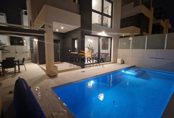 Villa · Revente - Punta Prima · Alicante · Espagne