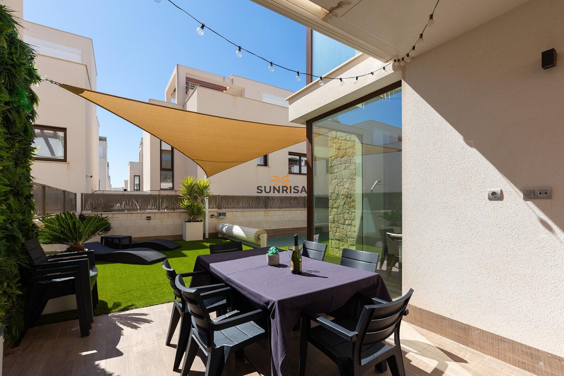 Resale - Villa - Rojales
