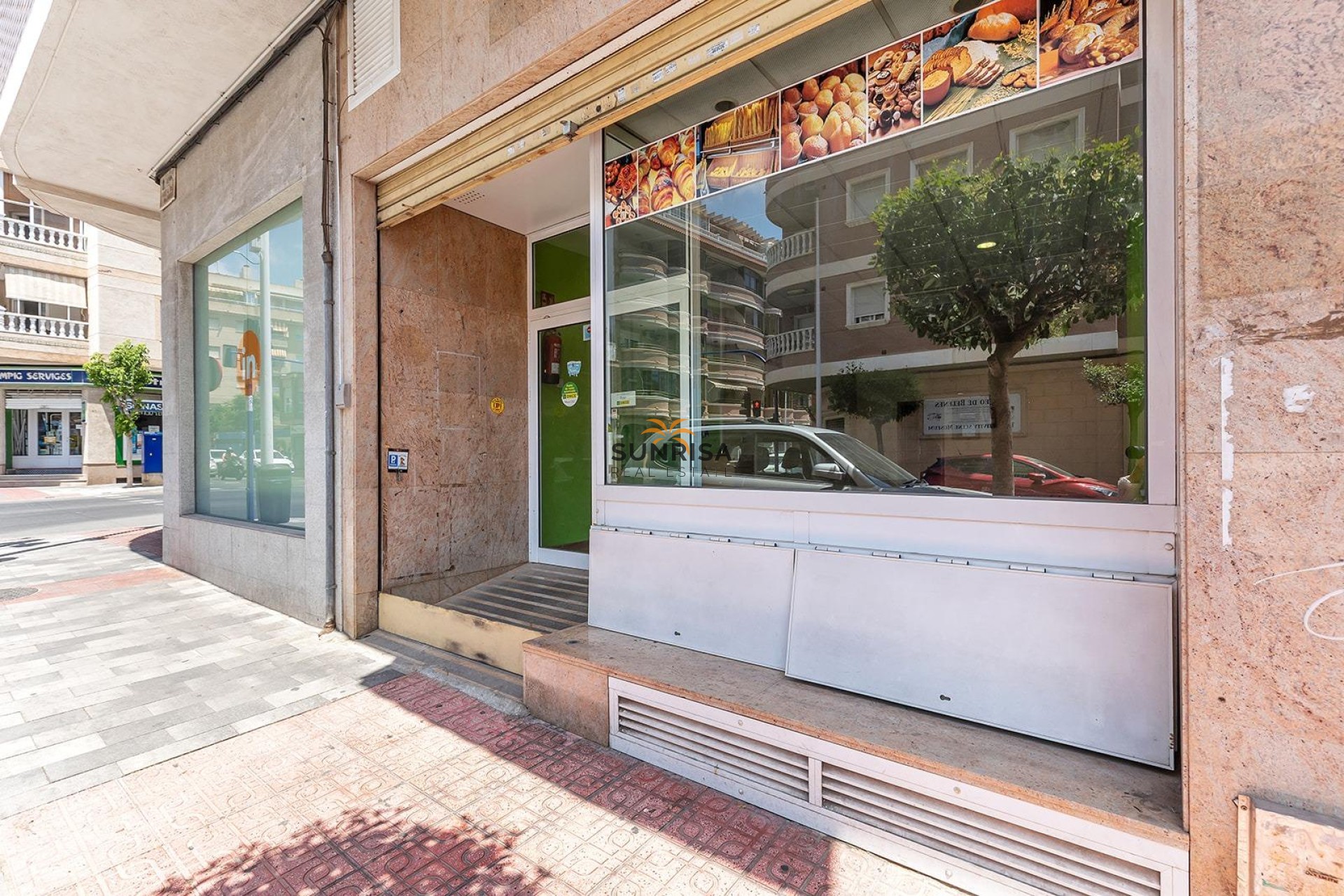 Resale - Commercial premises - Torrevieja