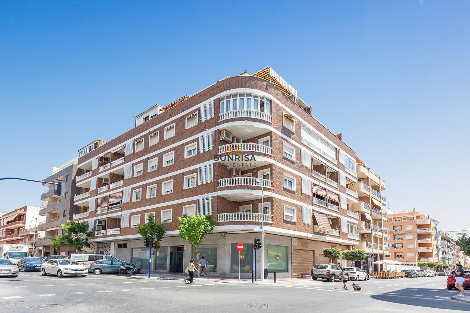 Resale - Commercial premises - Torrevieja