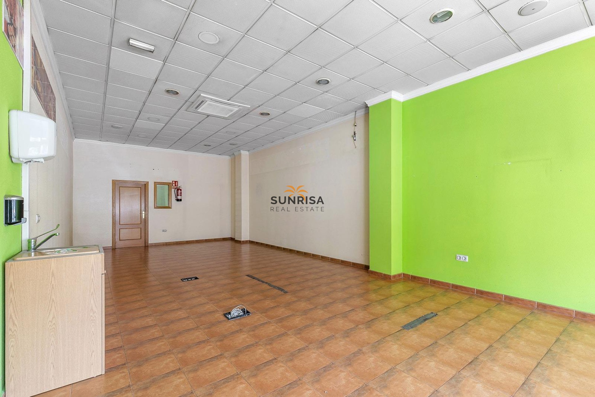 Resale - Commercial premises - Torrevieja
