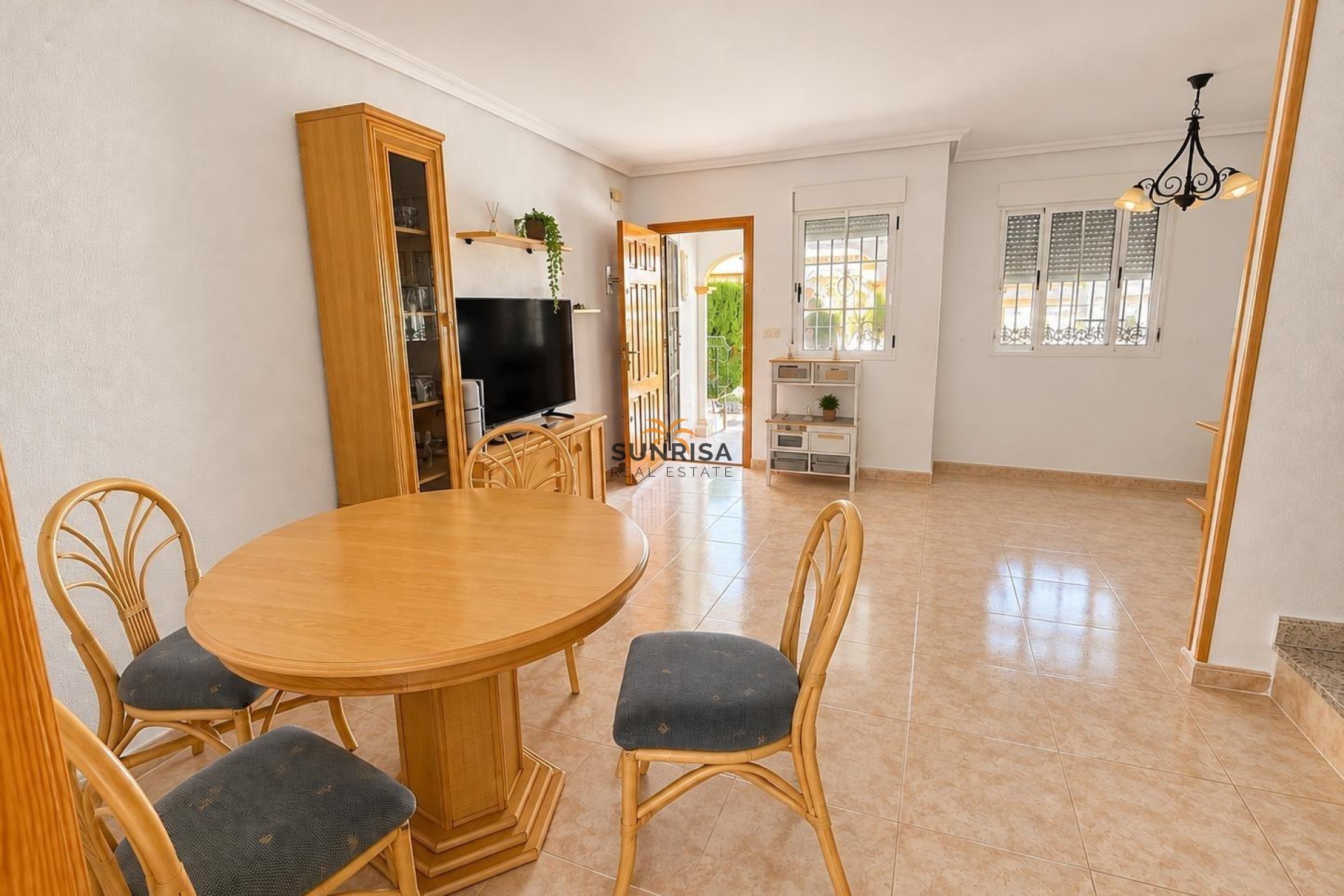 Herverkoop - Herenhuis - Torrevieja