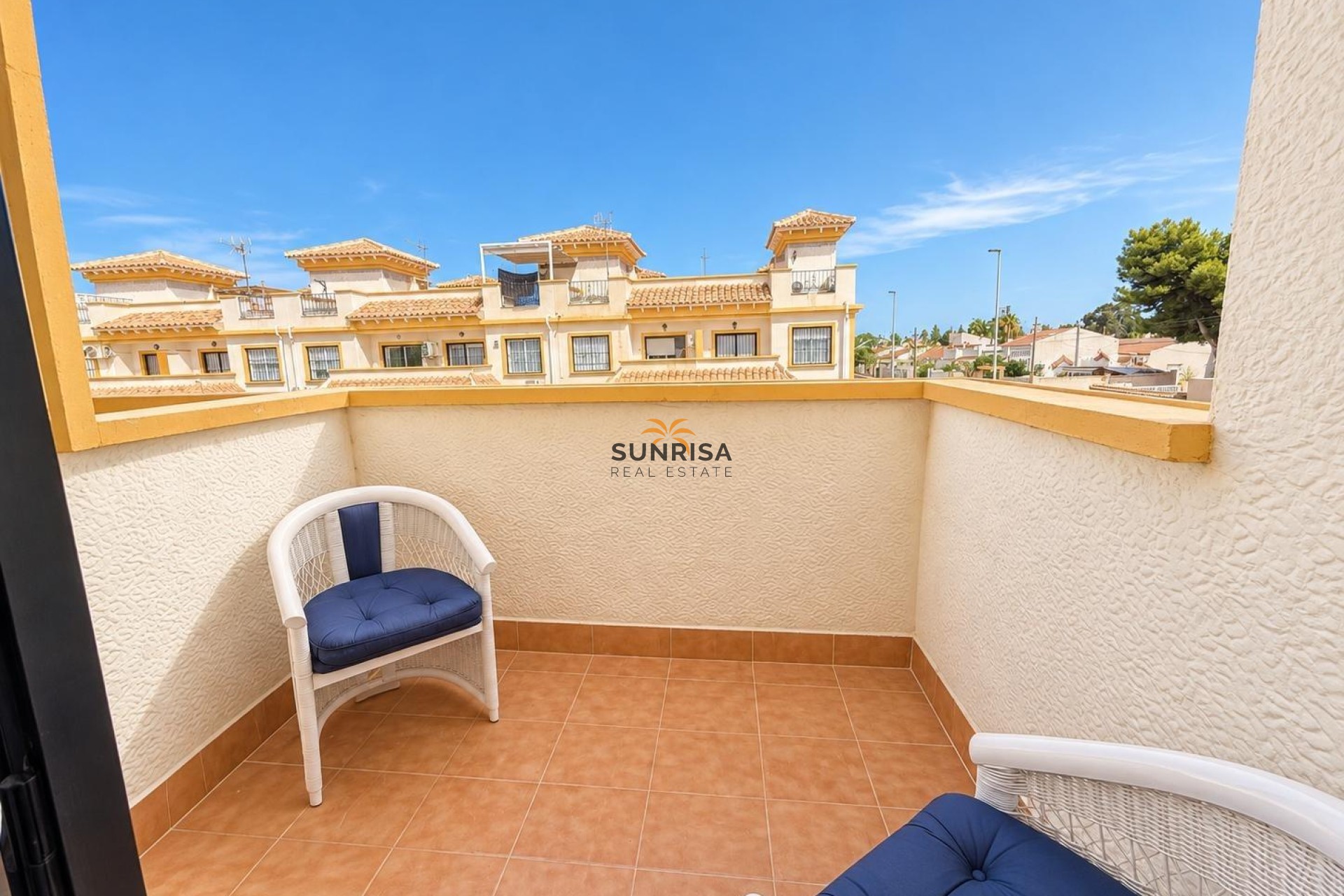 Herverkoop - Herenhuis - Torrevieja