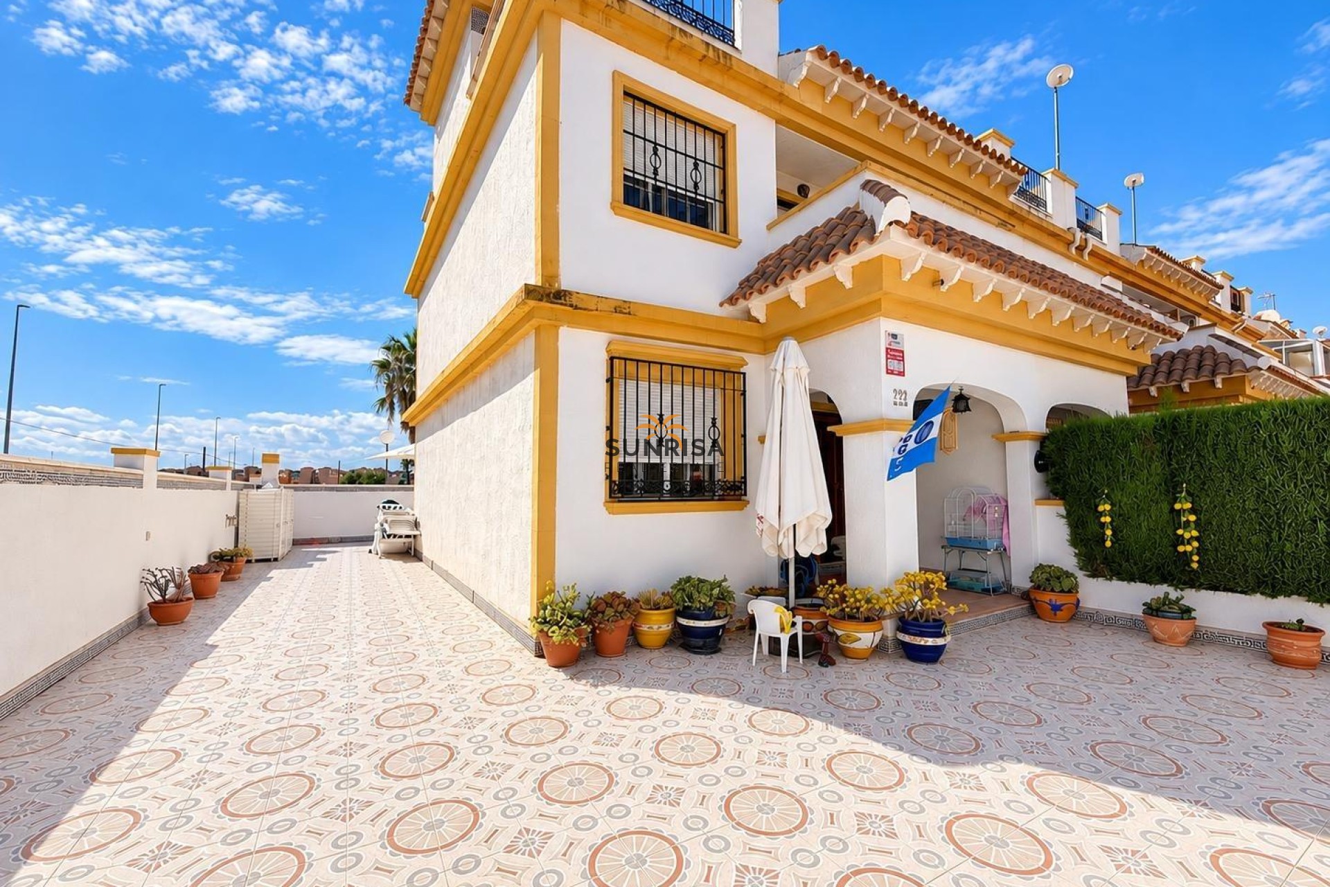 Herverkoop - Herenhuis - Torrevieja