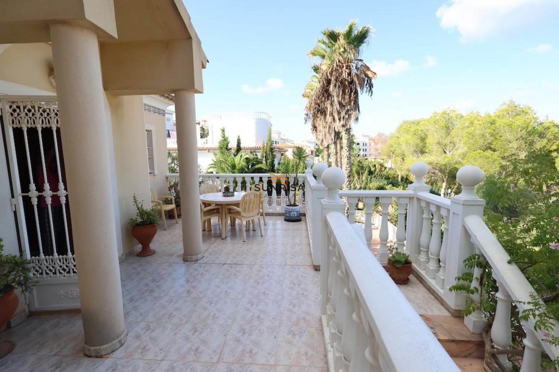 Resale - House - Orihuela Costa