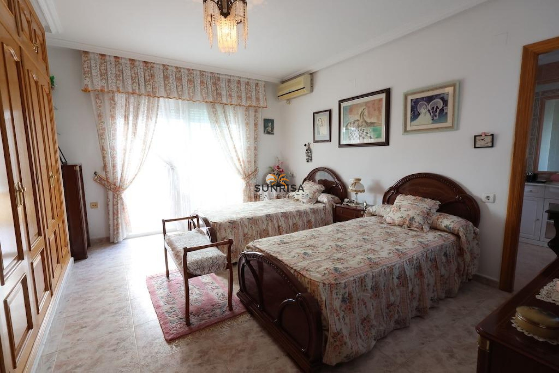 Resale - House - Orihuela Costa