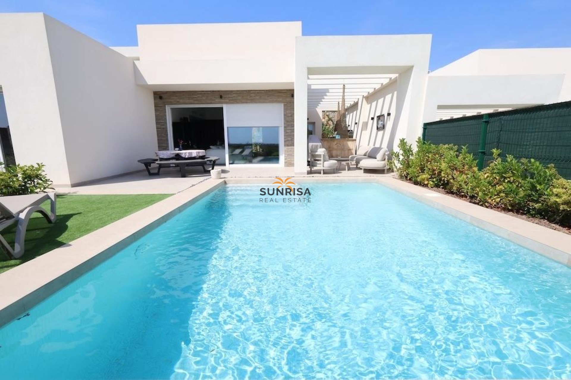 Resale - Villa - Algorfa